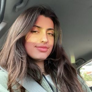 Meet your Posher, Elysha